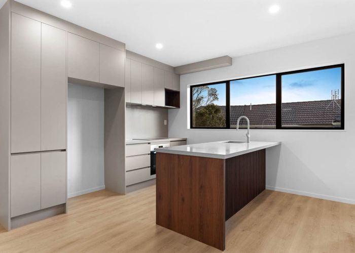  at 112C Eversleigh Road, Belmont, North Shore City, Auckland