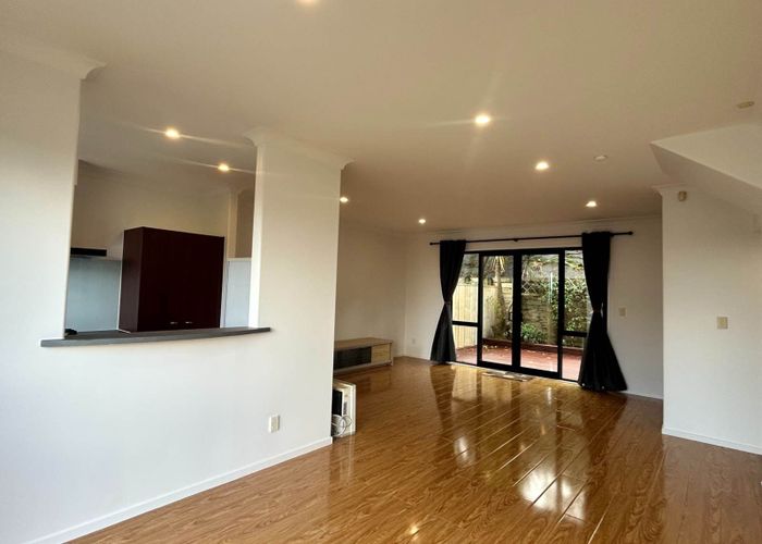  at 5/69 Target Road, Totara Vale, North Shore City, Auckland