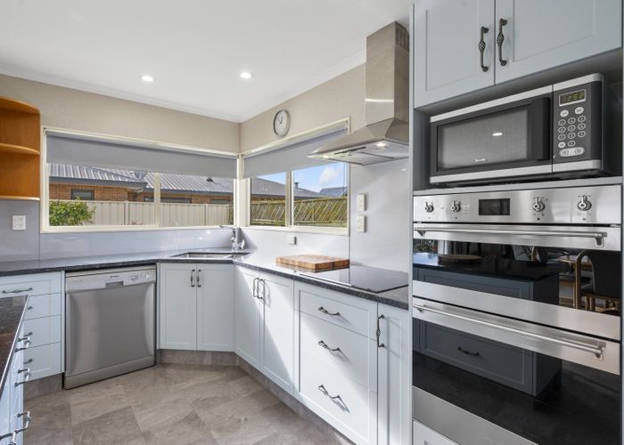  at 2 Lowndes Place, Taradale, Napier, Hawke's Bay