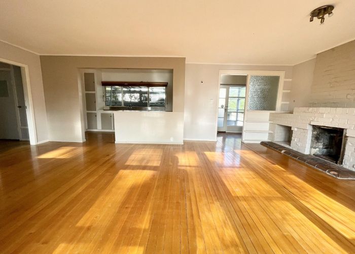  at 19 Golf Road, New Lynn, Waitakere City, Auckland