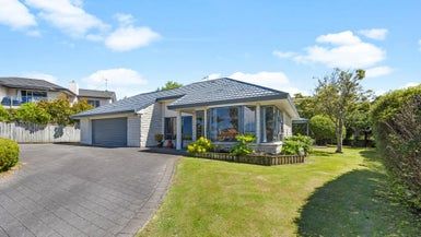  at 43 Kinder Street, Acacia Bay, Taupo