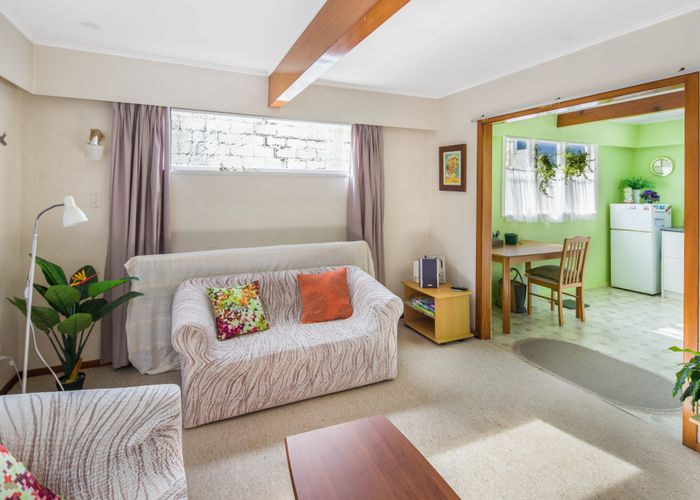  at 12 Mahoe Street, Tawa, Wellington