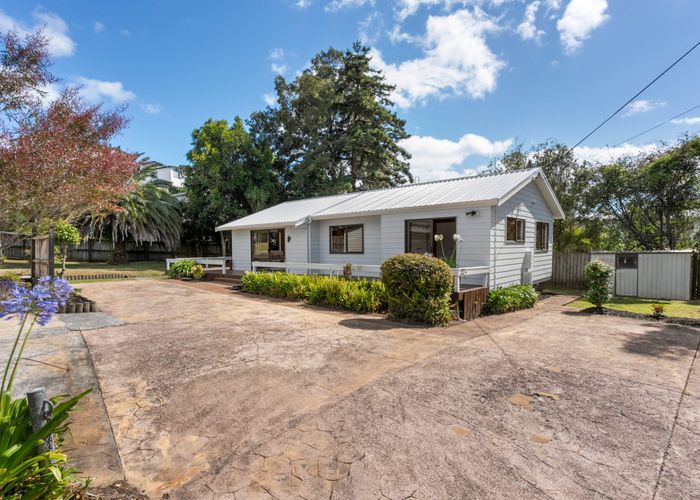  at 33a Glenvar Road, Torbay, North Shore City, Auckland