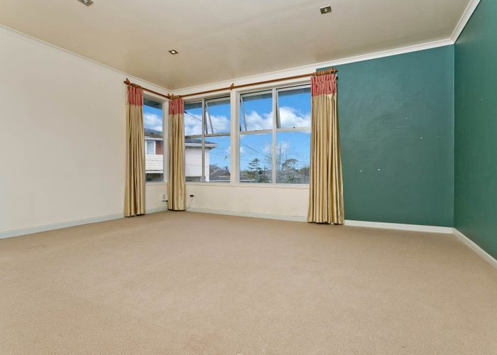  at 4 Phillip Parade, Forrest Hill, North Shore City, Auckland