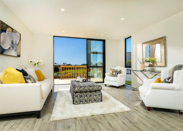  at 8 Seafarer Crescent, Stanmore Bay, Whangaparaoa