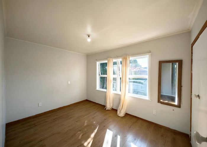  at 67 Glen Marine Parade, Glendene, Waitakere City, Auckland