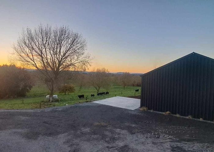  at 81 Jury Road, Ngahinapouri, Hamilton