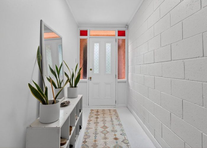  at 9A Glen Road, Stokes Valley, Lower Hutt, Wellington