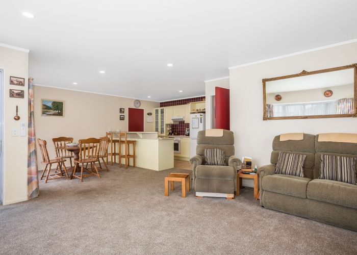  at 2C James Street, Plimmerton, Porirua