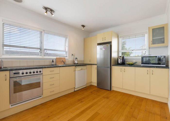  at 2/11 Felton Mathew Avenue, Saint Johns, Auckland City, Auckland