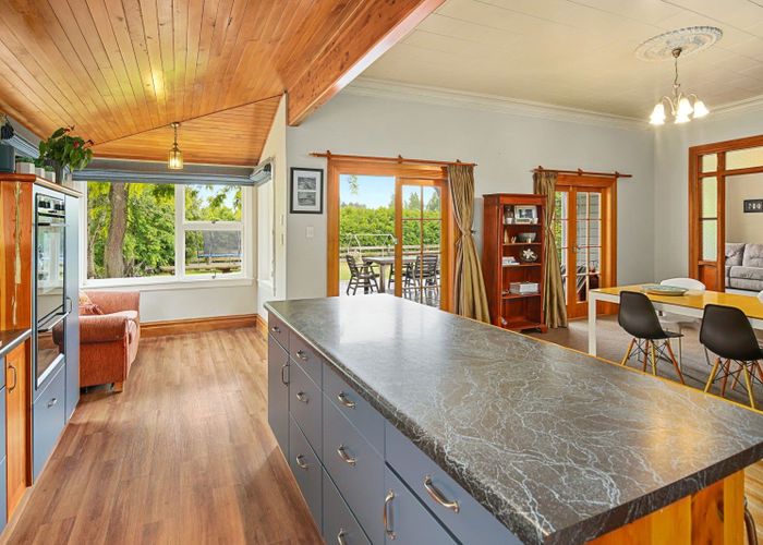  at 613 Leamington Road, Lowry Hills Range