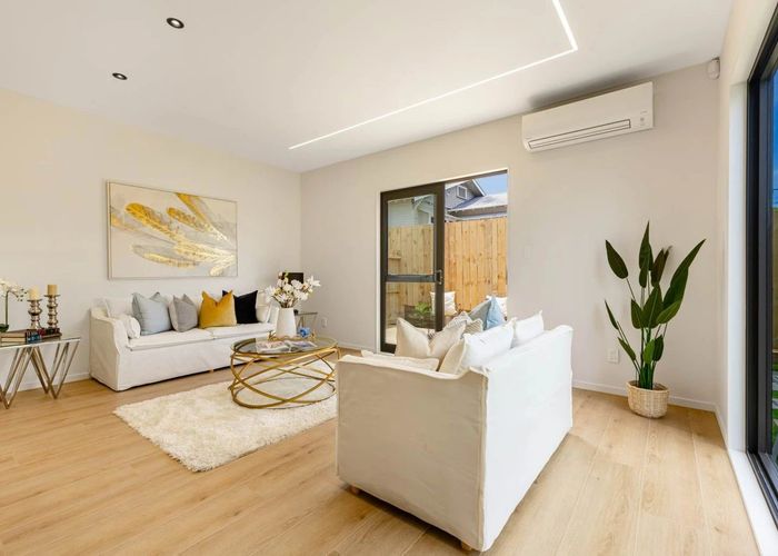  at 16E Grande Vue Road, Papatoetoe, Manukau City, Auckland