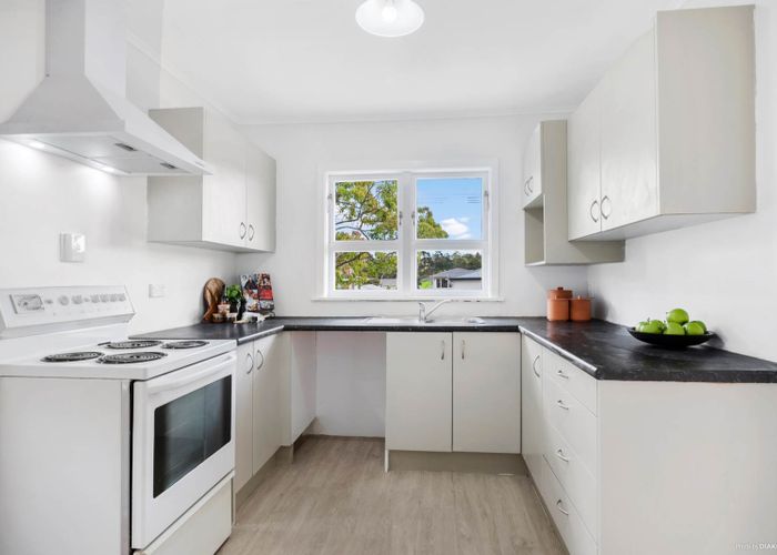  at 1/9 Preston Avenue, Henderson, Auckland