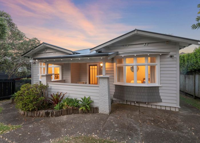 at 1/5 Church Street, Northcote Point, Auckland