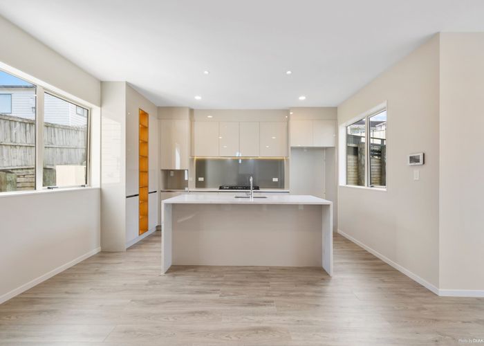  at 3 Ambrosia Avenue, Henderson, Auckland