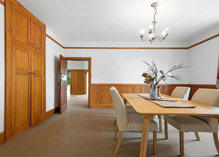  at 113 St Andrews Square, Strowan, Christchurch City, Canterbury