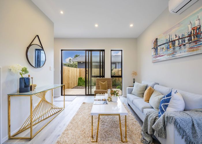  at 14E Durham Street, Te Atatu Peninsula, Waitakere City, Auckland