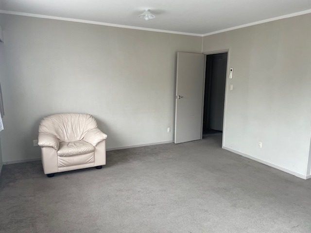  at 2/12 Wood St, Papakura, Papakura, Auckland