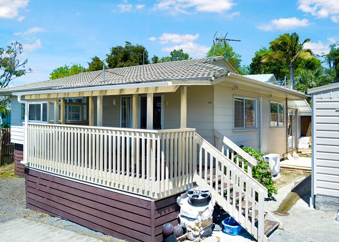  at 42A Farwood Drive, Henderson, Waitakere City, Auckland
