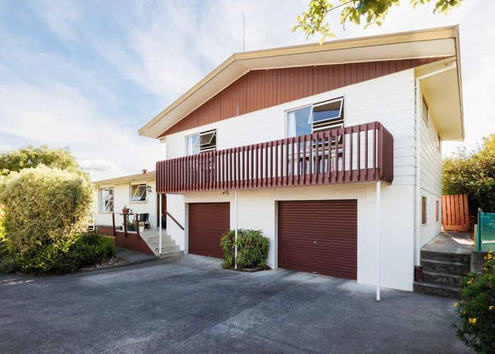  at 3 Rangeview Place, Feilding, Feilding