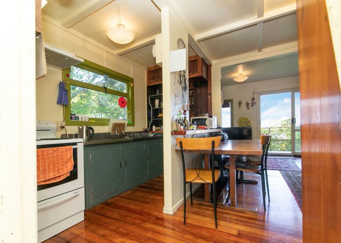  at 36 Tane Road, Laingholm, Auckland
