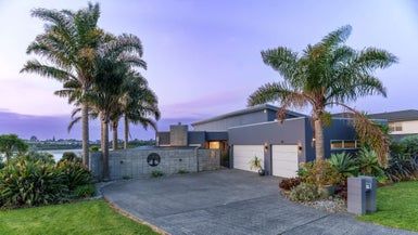  at 49 Aberdeen Crescent, Wattle Downs, Auckland
