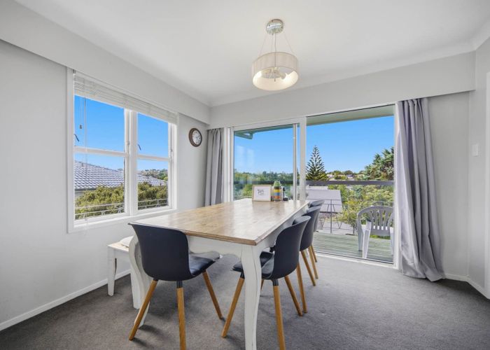  at 34 Knightsbridge Drive, Forrest Hill, North Shore City, Auckland