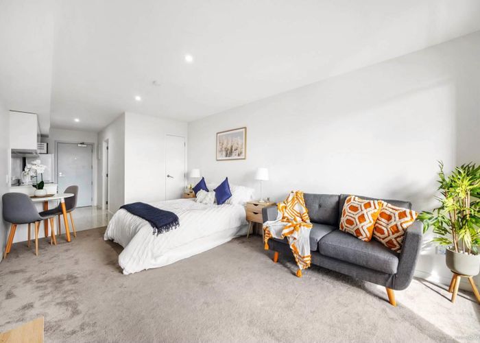  at 107/8 Gray Avenue, Mangere East, Manukau City, Auckland