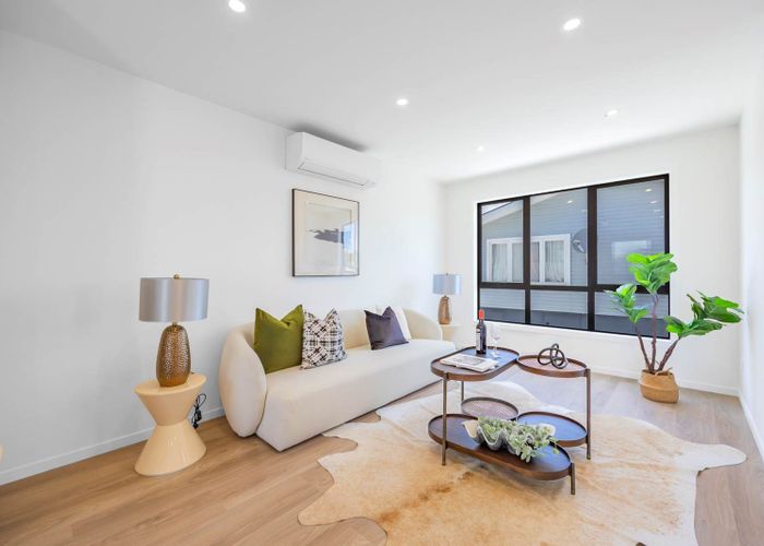  at 6/8 Sheehan Road, Te Atatu South, Waitakere City, Auckland