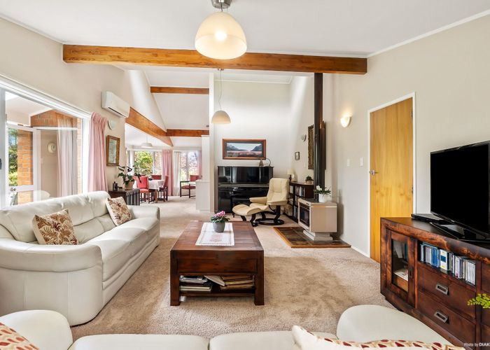  at 2/208 Hillsborough Road, Hillsborough, Auckland