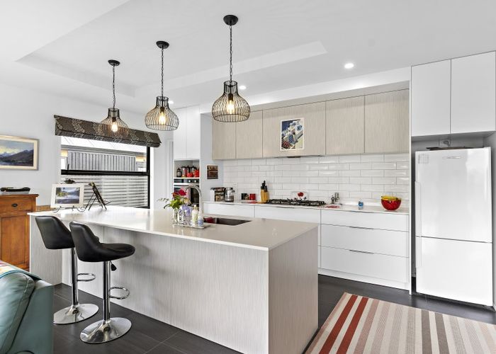  at 5 James Kidd Place, Greytown