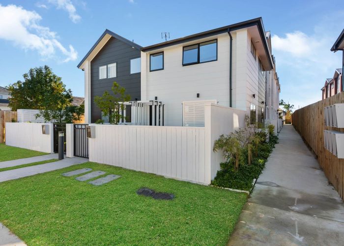  at 5/21 Karamu Street, Te Atatu Peninsula, Waitakere City, Auckland