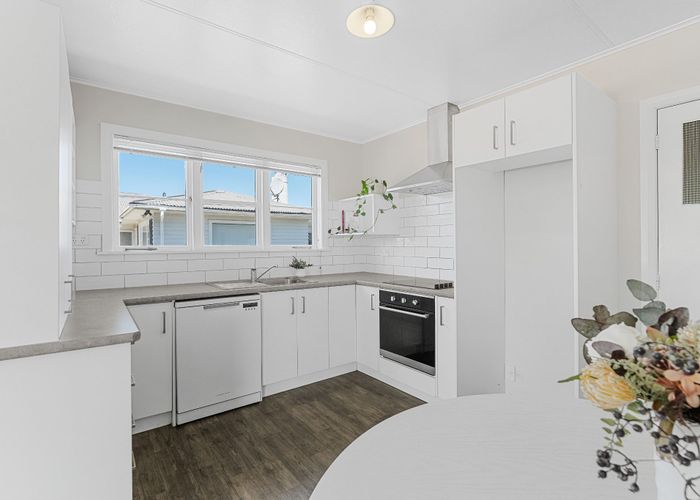  at 32 Kitchener Street, Lansdowne, Masterton