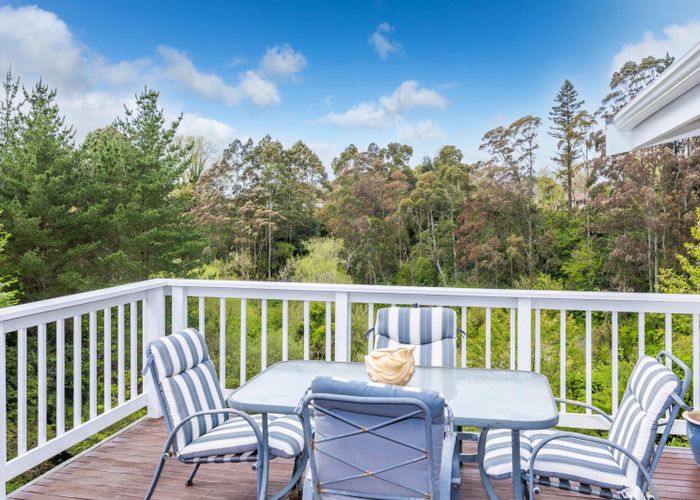  at 6 Cotebrooke Lane, Hillcrest, Hamilton