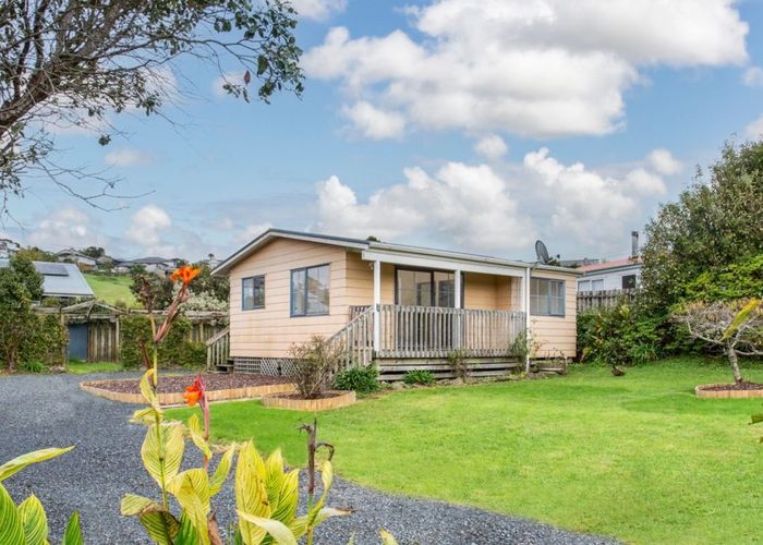  at 51 Awaroa Road, Sunnyvale, Auckland