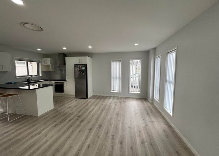  at 2/45 Fremantle Place, Pakuranga Heights, Manukau City, Auckland