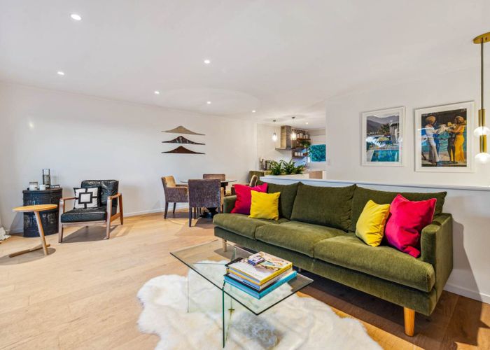  at 2/9 Clifton Road, Herne Bay, Auckland