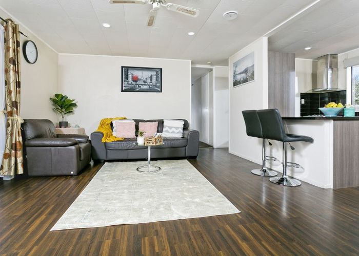  at 4/85 Hutchinson Avenue, New Lynn, Auckland