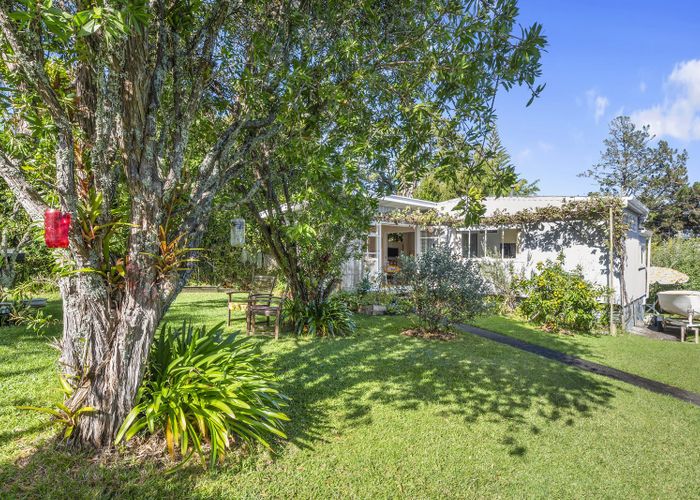  at 94 Aeroview Drive, Beach Haven, Auckland