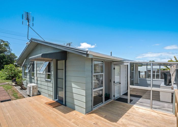  at 20 Nelson Avenue, Surfdale, Waiheke Island, Auckland