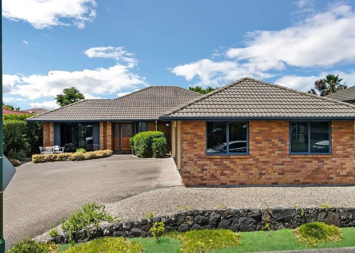  at 41 Chadlington Avenue, Henderson, Auckland
