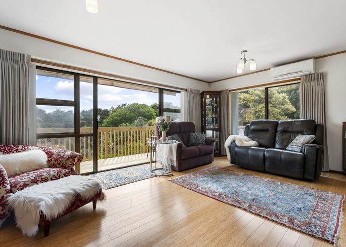  at 2/13 Coronation Road, Hillcrest, North Shore City, Auckland