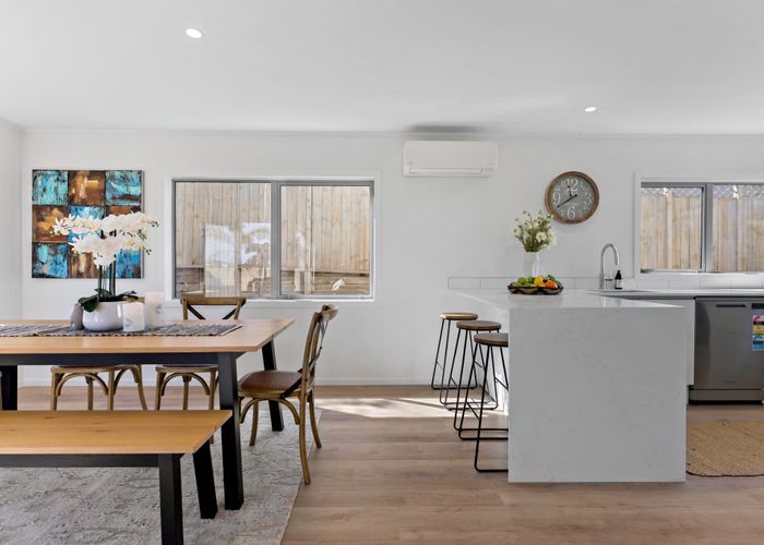  at 350B East Coast Road, Sunnynook, North Shore City, Auckland