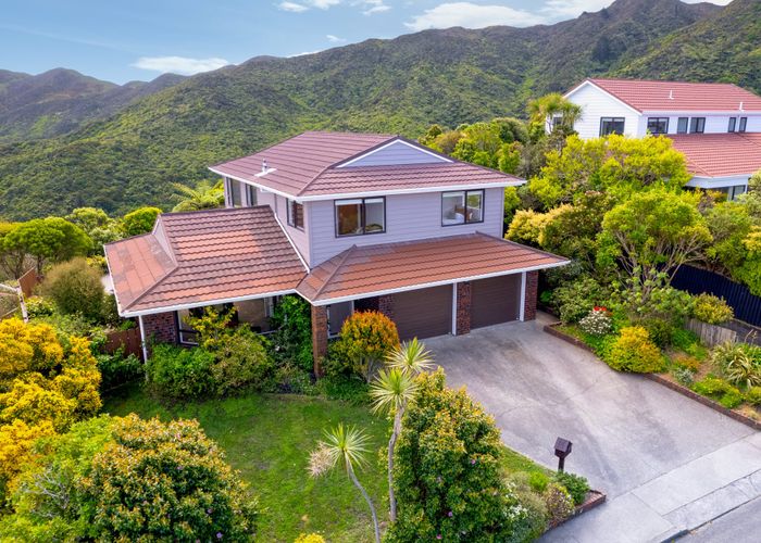  at 33 Satara Crescent, Khandallah, Wellington