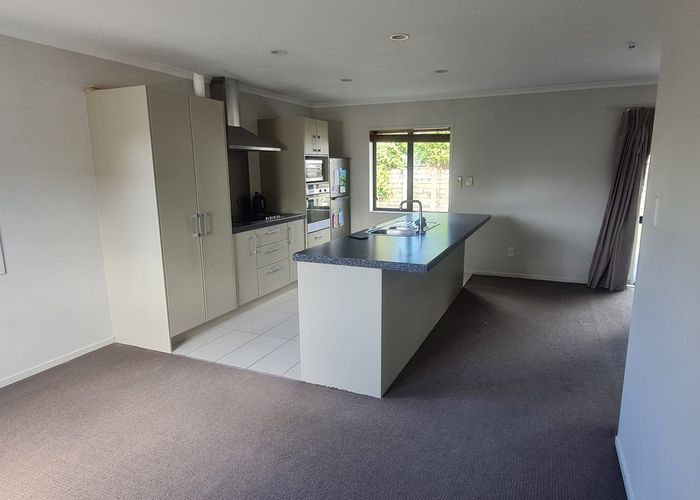  at 10 Diamond Grove, Brown Owl, Upper Hutt