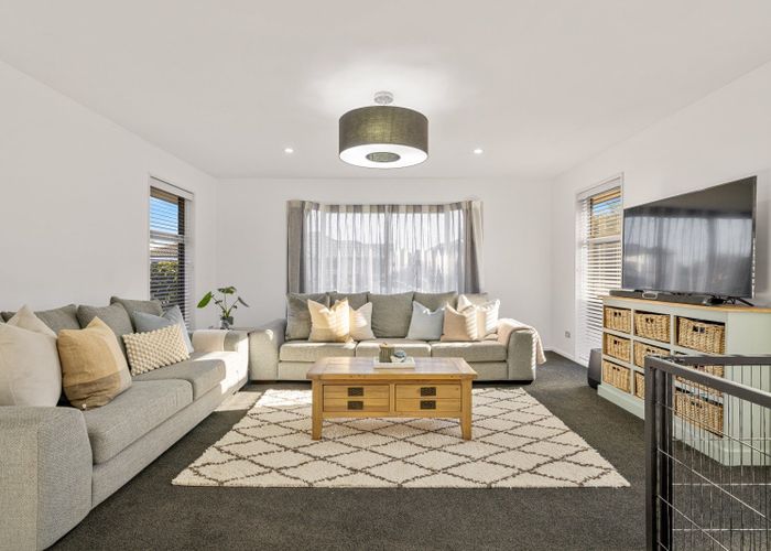  at 33 Broadhaven Avenue, Parklands, Christchurch