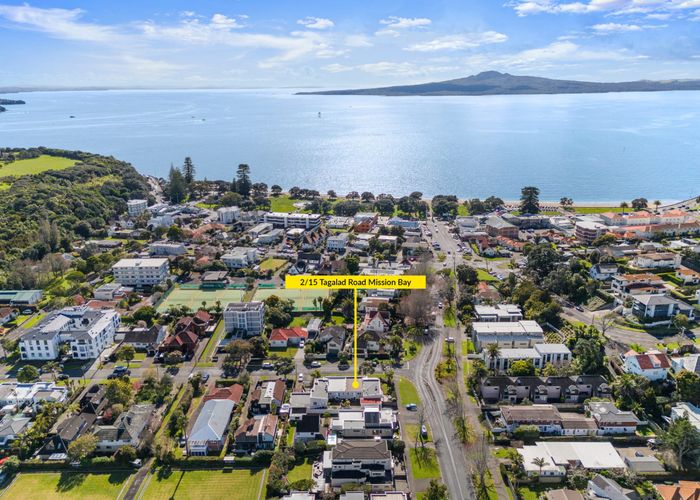  at 2/15 Tagalad Road, Mission Bay, Auckland City, Auckland