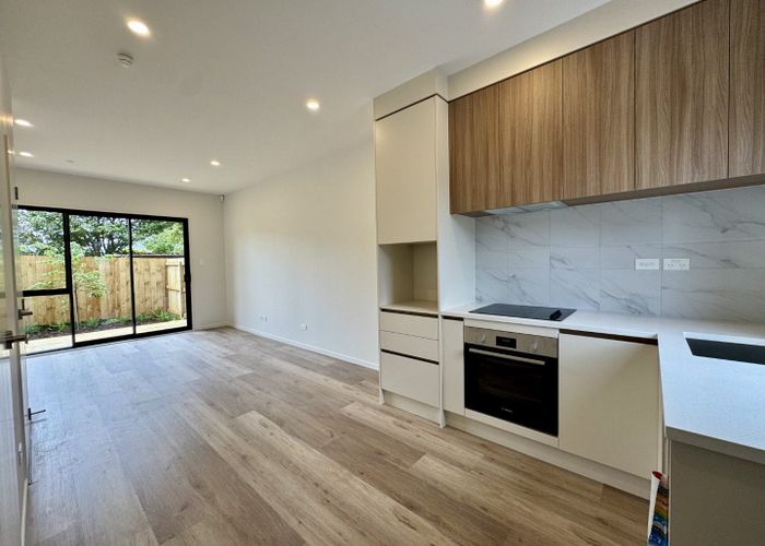  at 4/35 Crawford Avenue, Mangere Bridge, Manukau City, Auckland