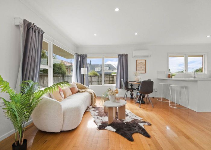  at 4/30 Jutland Road, Hauraki, North Shore City, Auckland