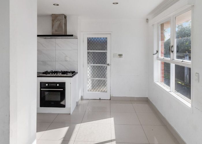  at 6 Plymouth Place, Papatoetoe, Manukau City, Auckland